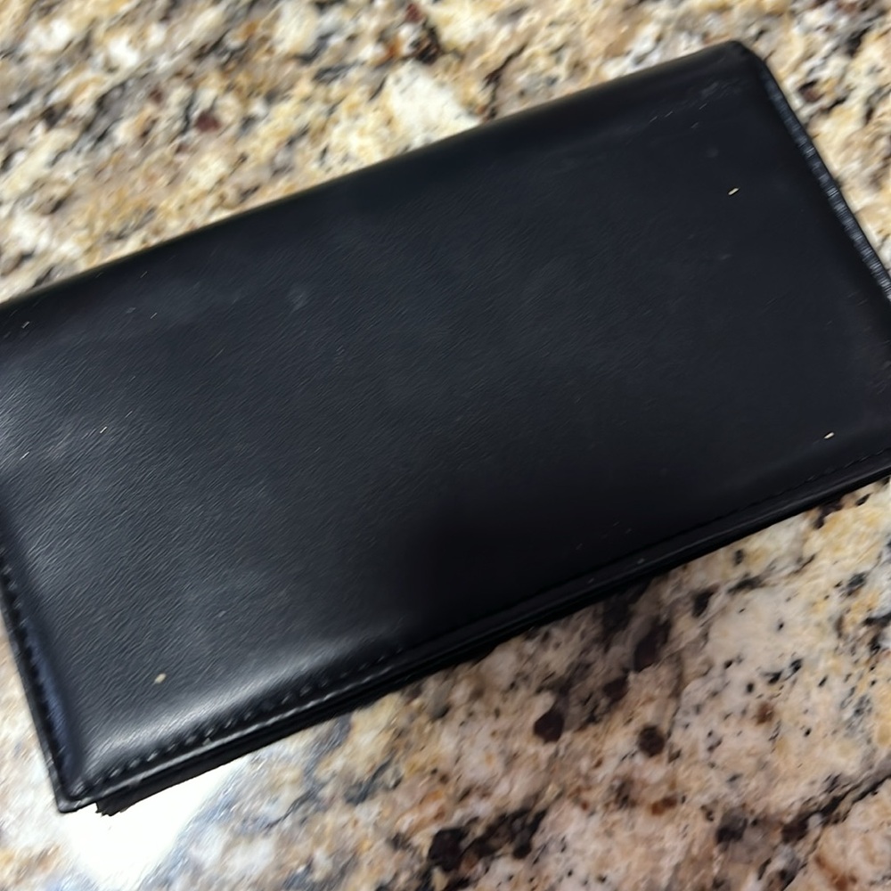 ❤️✔️Chic Black Leather Wallet with Gold Accent NWOT - Picture 8 of 8